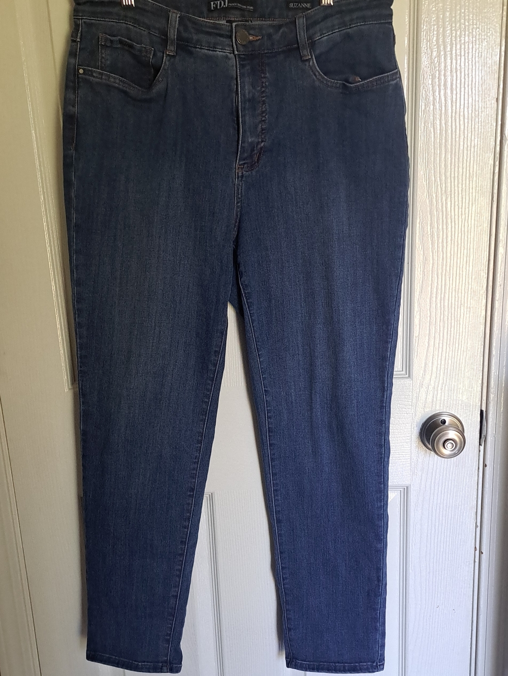 Suzanne Mid-Rise Straight Leg Jeans in Dark Blue